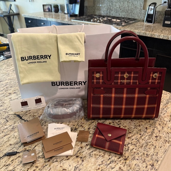 Authentic Burberry Baby Title Burgundy Check Purse Handbag & Wallet, Tags - Picture 1 of 15